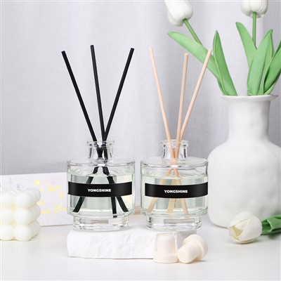 Hurtownia szklanych butelek z dyfuzorem